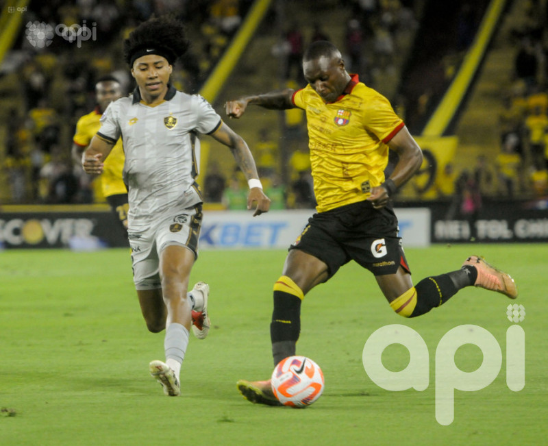 Barcelona lamenta 1-1 ante Aucas