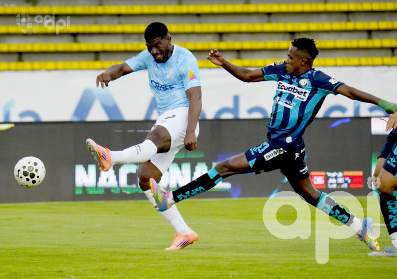 U. Católica remonta y golea 4-1 al City