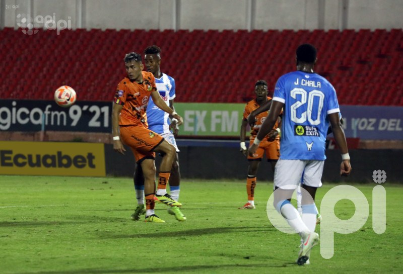 Lojanos a zona de título y atunero, descenso