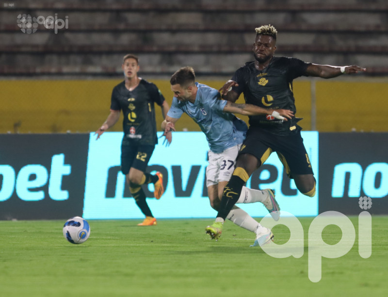 U. Católica se aferra al 0-0 con Libertad