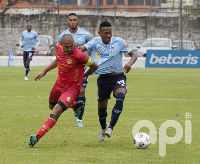 Cumbayá le saca un empate a Católica