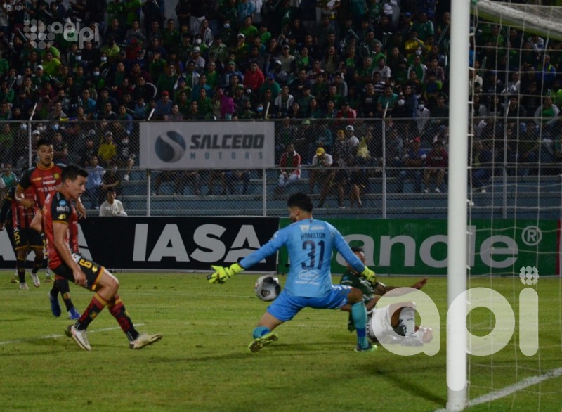 Orense gana con lo justo 1-0 a D. Cuenca