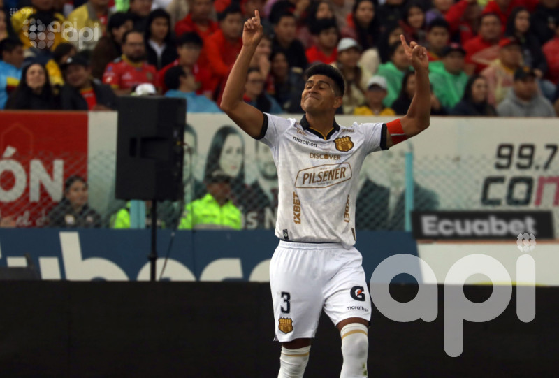 El ídolo recorta distancias con IDV