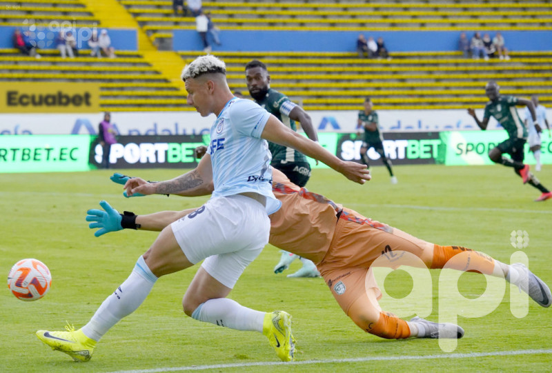 U. Católica se impone 2-0 sobre Orense