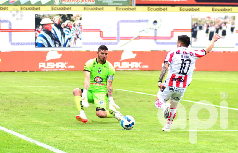 Técnico remonta y pasa 2-1 a Mushuc Runa