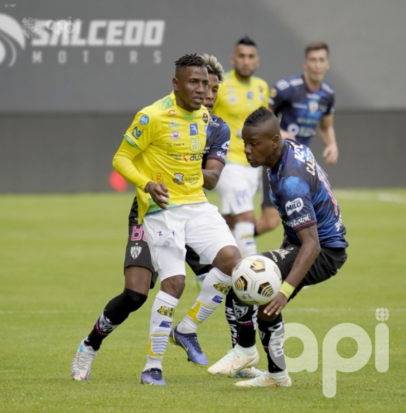 Del Valle gana y se pone a tiro