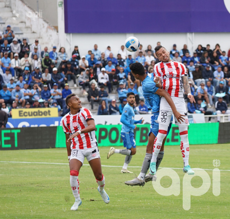 Macará y Técnico marcan 0-0 en clásico ambateño