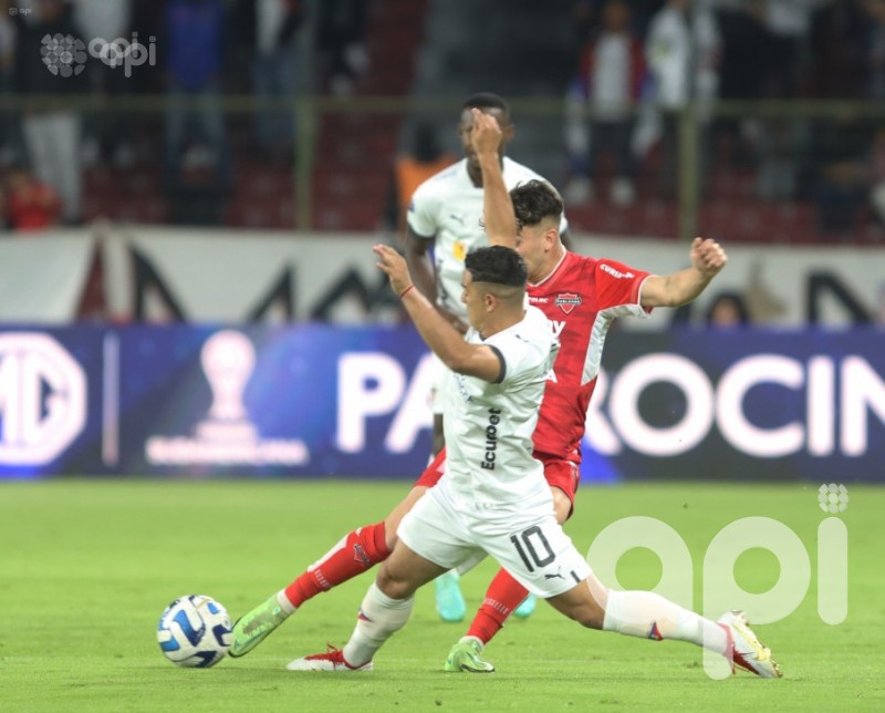 Liga pasa a cuartos en penales 4-3 a Ñublense