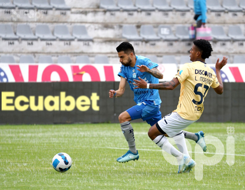 Católica sonríe 2-1 sobre Macará