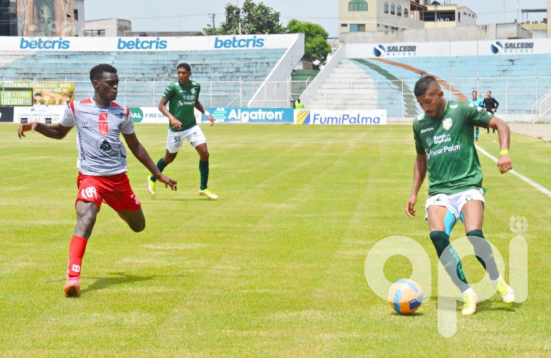 Orense y Técnico en un empate que significa poco