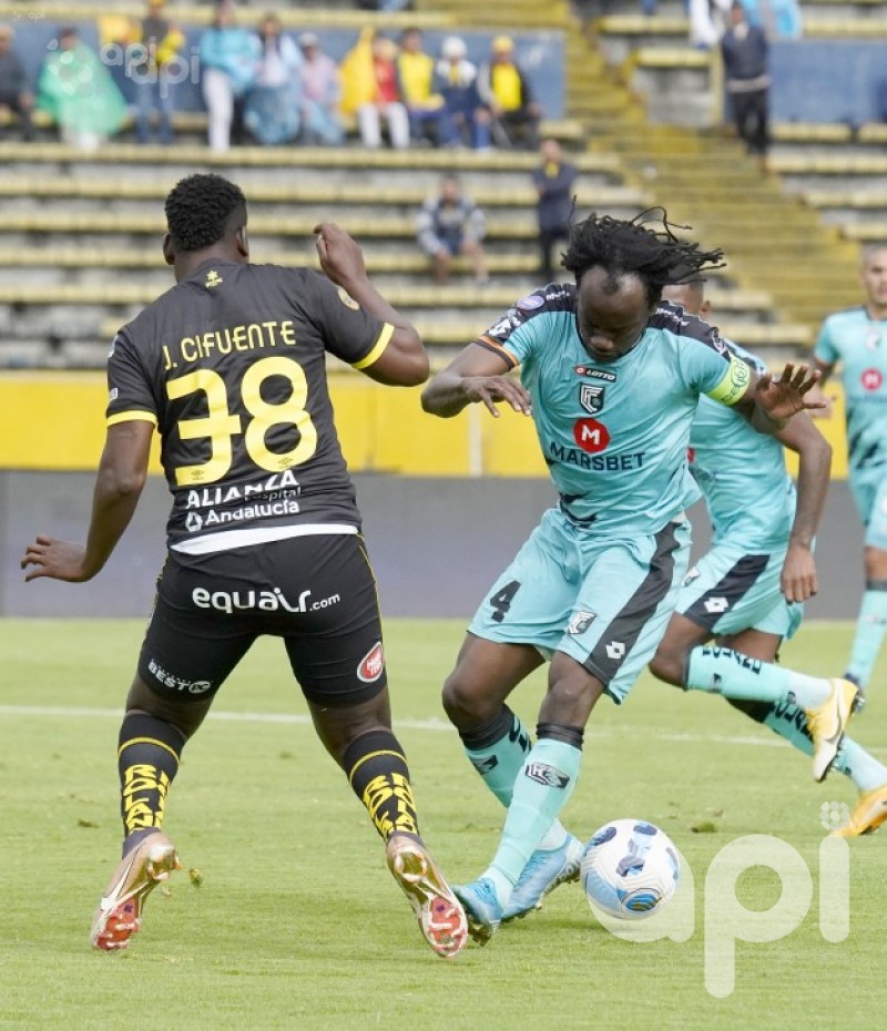 Cumbayá logra empatar 1-1 con Aucas en el Atahualpa