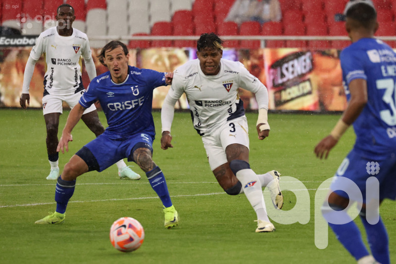 Chatoleí a un tris de jugar hexagonal del título