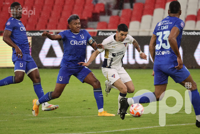 Católica liquida 4-2 a Liga en Casa Blanca