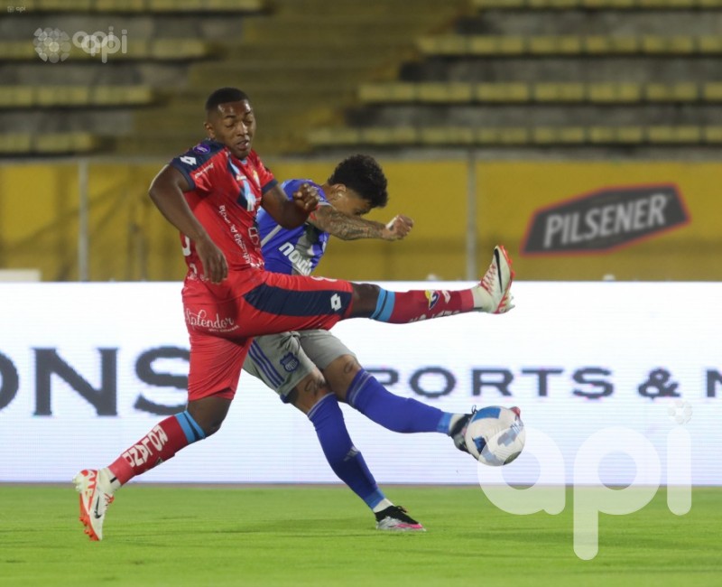 El Nacional se deja igualar 1-1 por Emelec en Quito