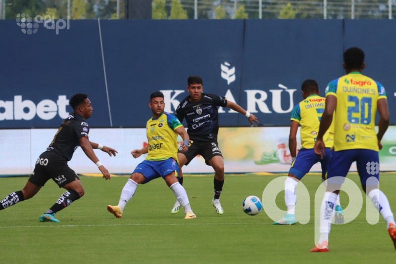Independiente supera 2-0 a Gualaceo
