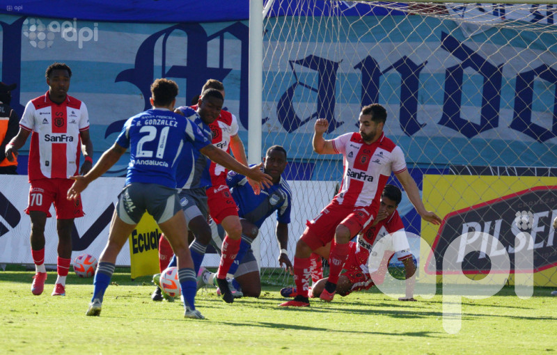 El Bombillo ilumina la zona alta de la tabla