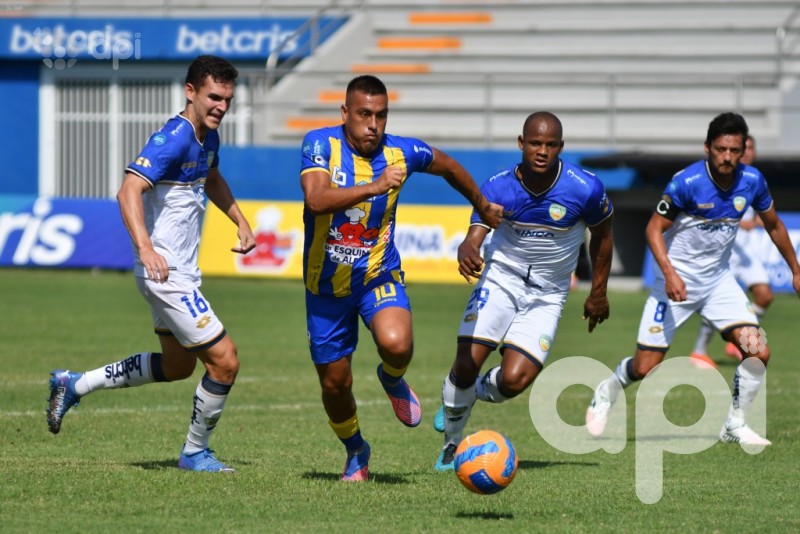 Delfín reparte honores 1-1 con Cumbayá en Manta