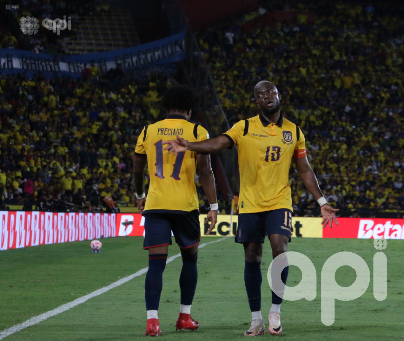 La Tricolor se corajea ante los aztecas