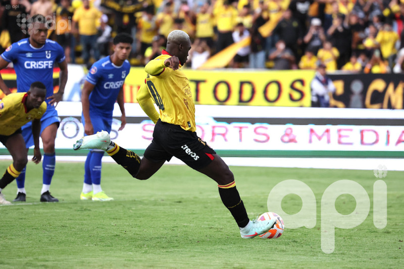 Filipao salva la punta en Quito