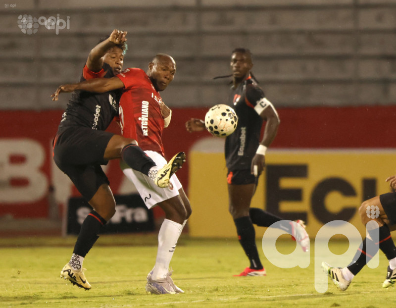 La U vuelve a sonreír ante el Benjamín