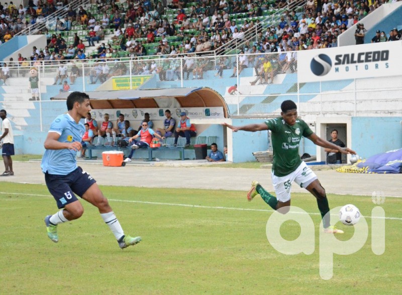 Orense manda en Machala y frena a Chatoleí