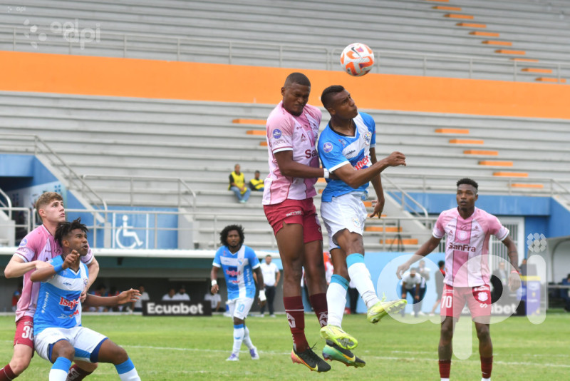 Manta se aferra a la Serie A