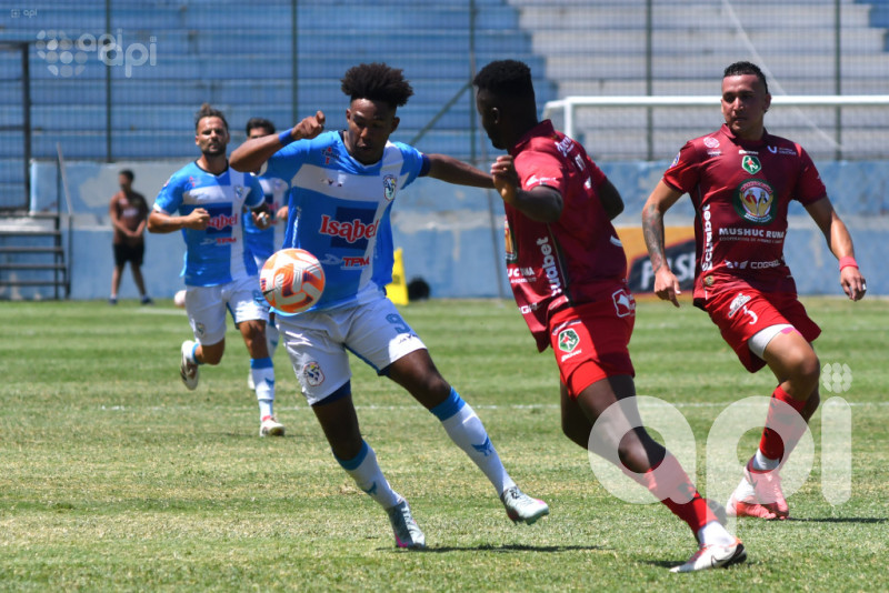 Manta doblega 2-1 a Mushuc Runa