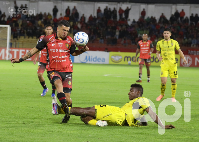 Cuenquita complica el futuro en Sudamericana