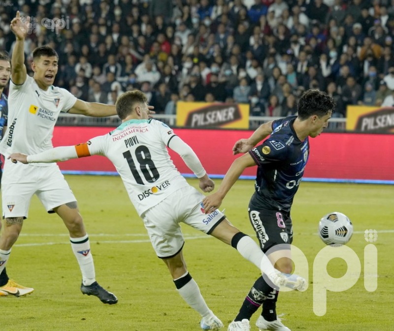 La U y Del Valle se frenan en las alturas
