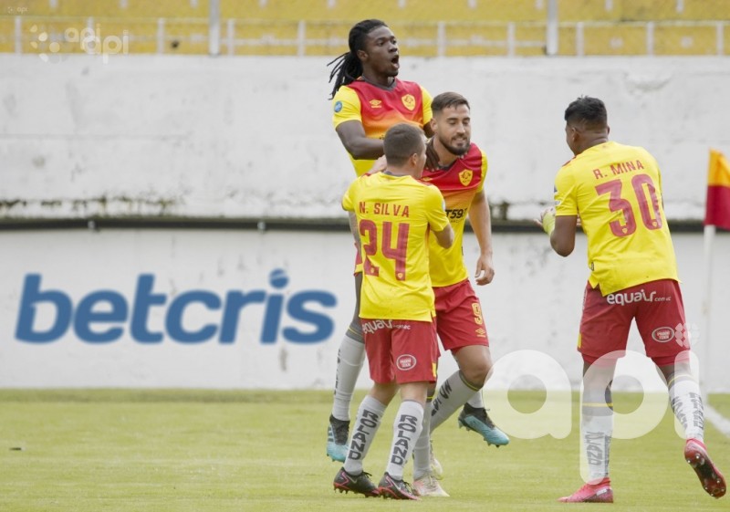 El ídolo quiteño remonta y vuelve a ganar sufriendo