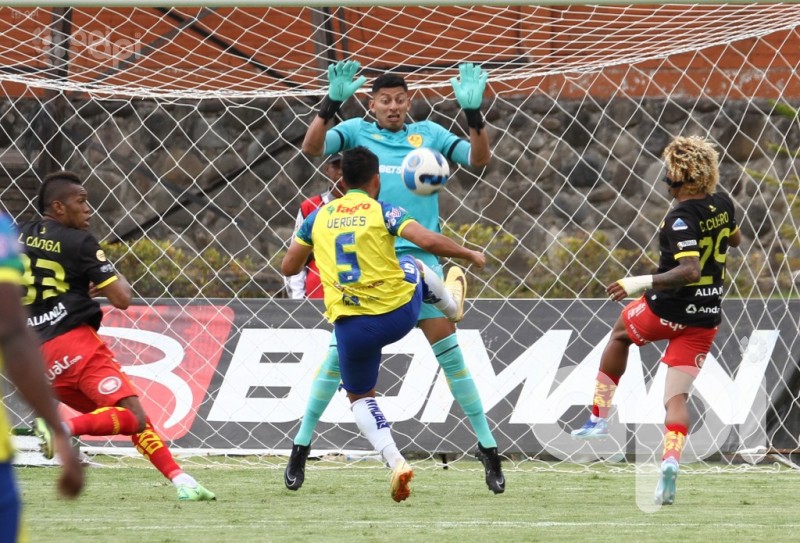Aucas remonta y gana 2-1 sobre Gualaceo en Azogues