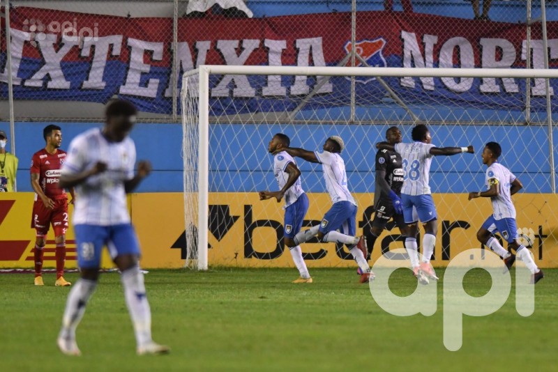 'Súper 9' por fin grita victoria en Sudamericana