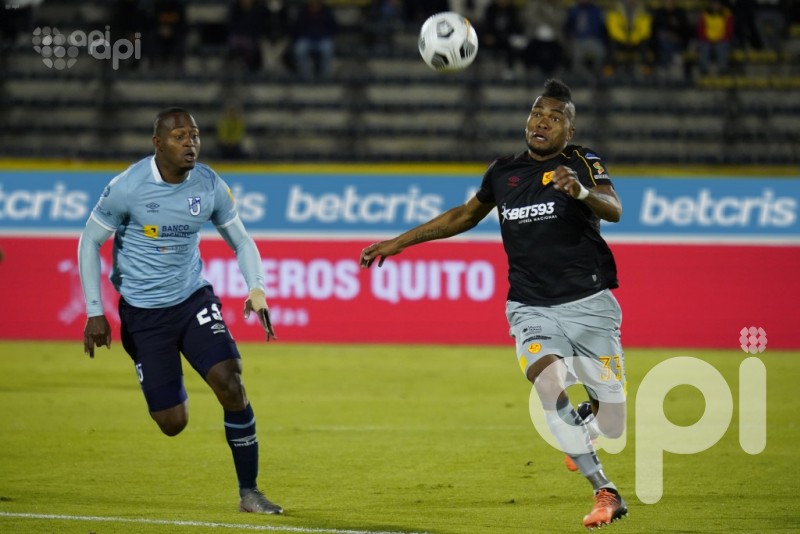 Aucas  superó 2-1 a Católica y sigue de líder