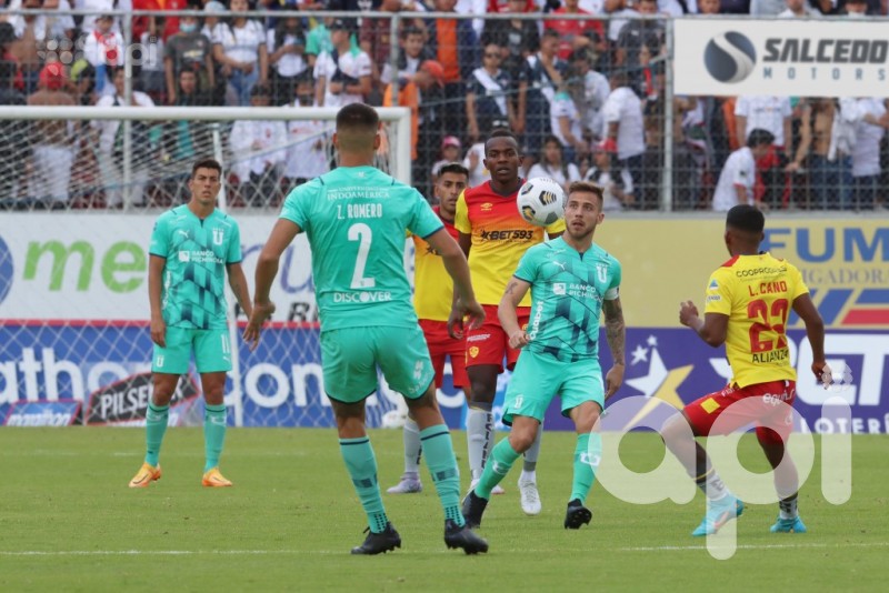 Aucas deja escapar un empate agónico ante Liga de Quito