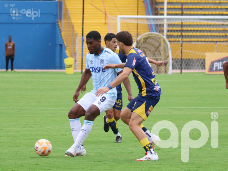 Chatolei se frena con el Cetáceo