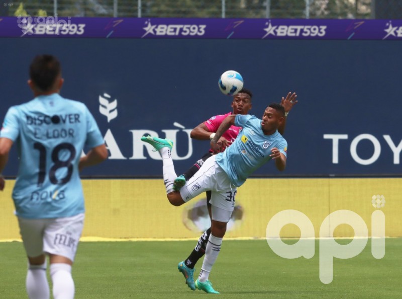 U. Católica supera de penal 1-0 a IDV