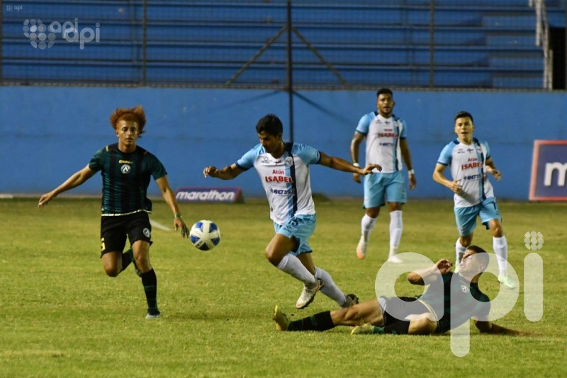 América tropieza ante Manta y El Nacional sonríe