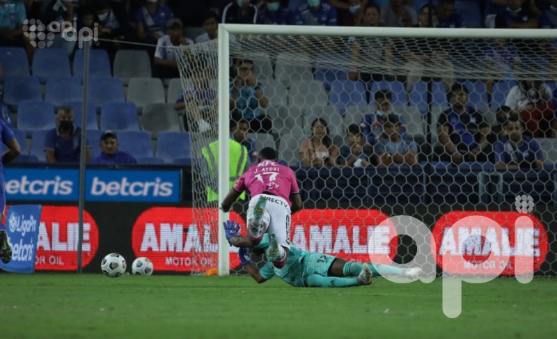 Del Valle electrocuta 3-2 a Emelec
