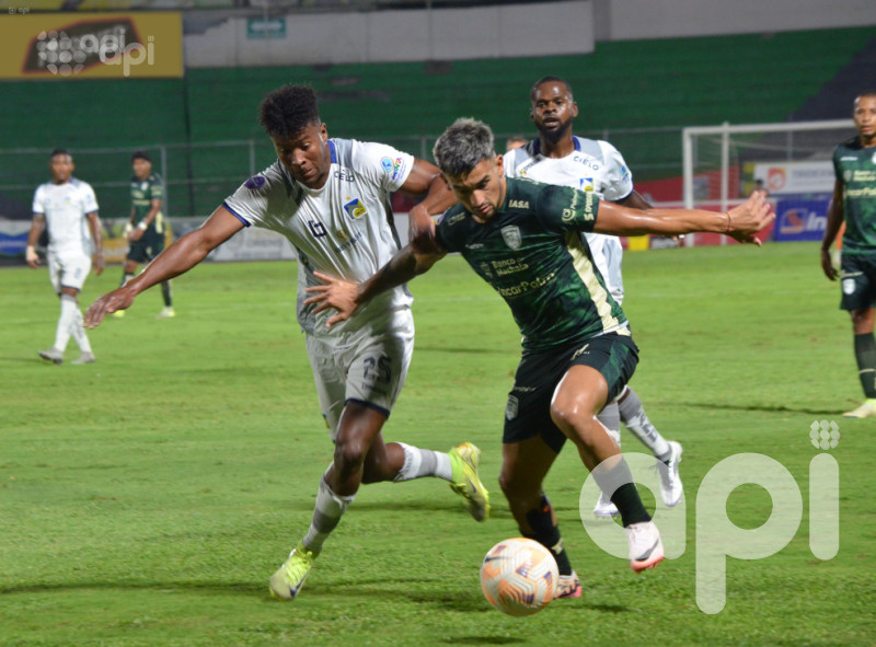 Orense lo da vuelta y vence 3-1 a Delfín