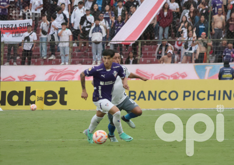 La U no pierde de vista al puntero