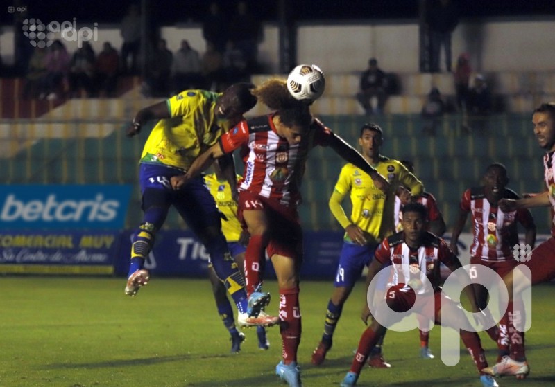 Técnico U. sorprende 3-0 a Gualaceo en Azogues