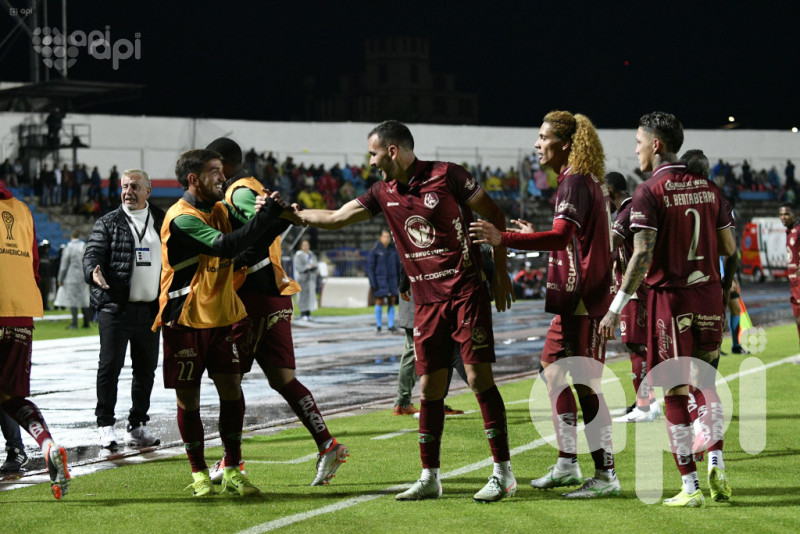Mushuc Runa derrota 2-1 a Cruzeiro en Brasil