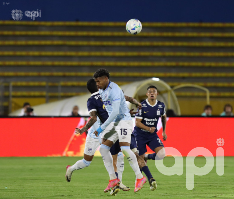Alianza Lima repite victoria 2-1 y elimina (4-1) a U. Católica