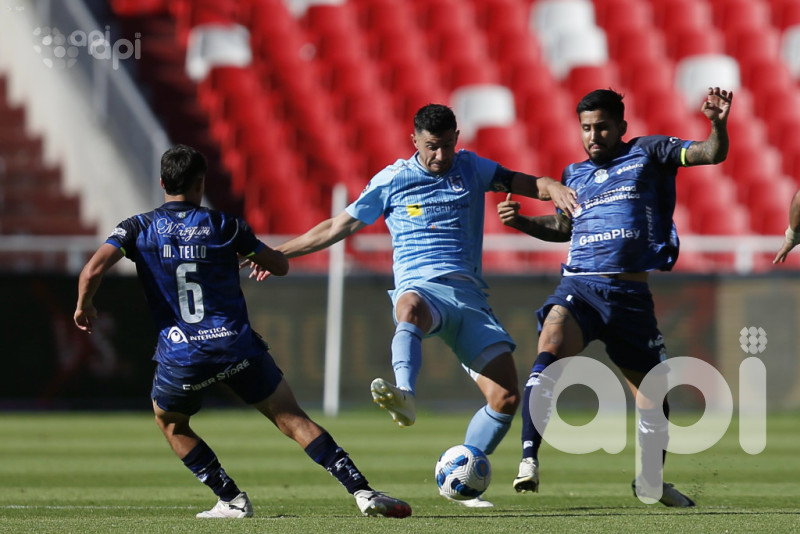 Católica se deshace 3-0 de Macará