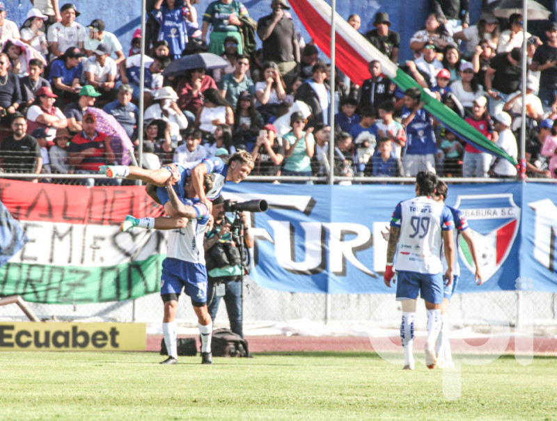 Imbabura desnuda 4-0 a Liga de Quito