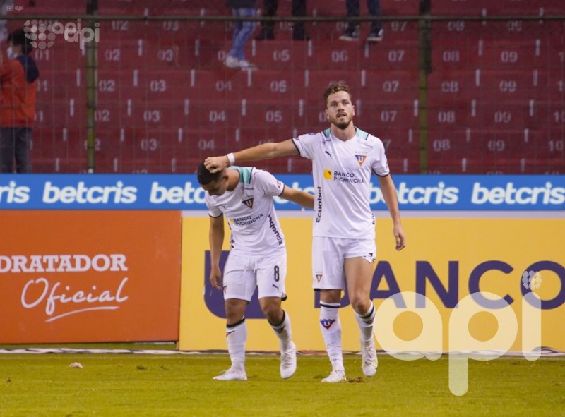 Liga estrena goleador y supera a Católica