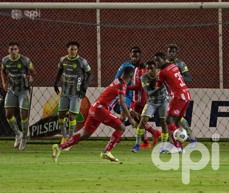 El Rodillo se aferra con drama a la serie A
