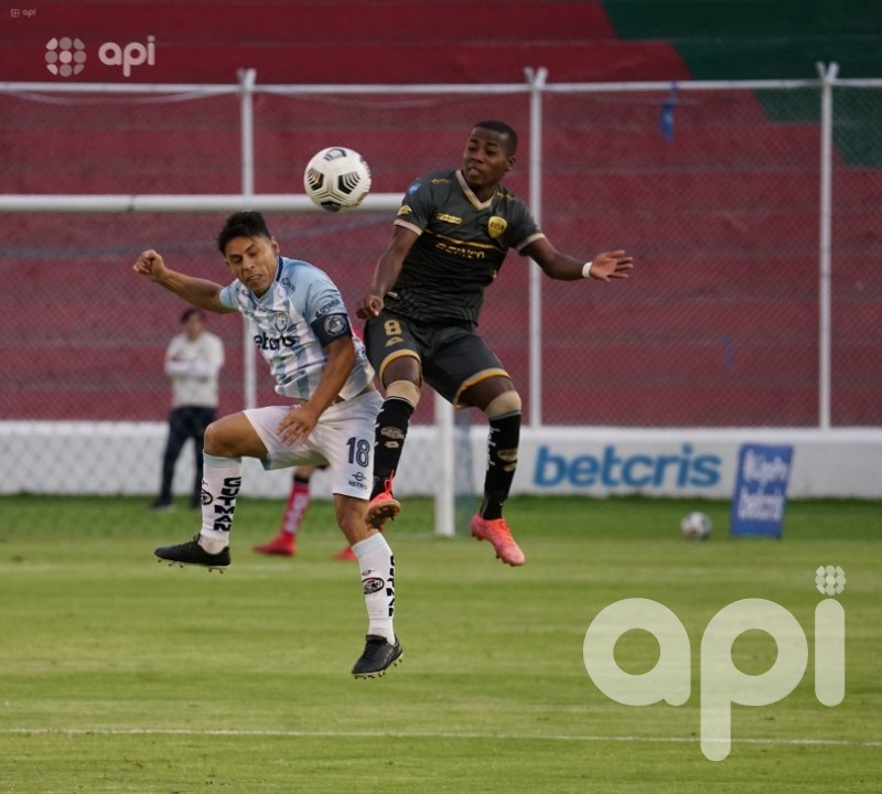 Cumbayá huye del descenso en cancha ajena