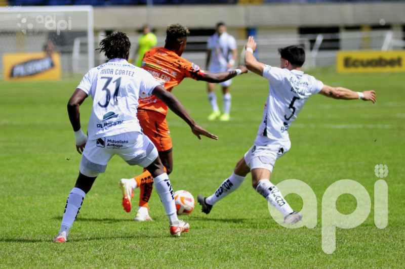 Libertad pasa 2-1 a Mushuc Runa