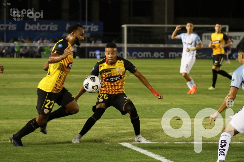Barcelona se deshace (4-1) de Guayaquil City
